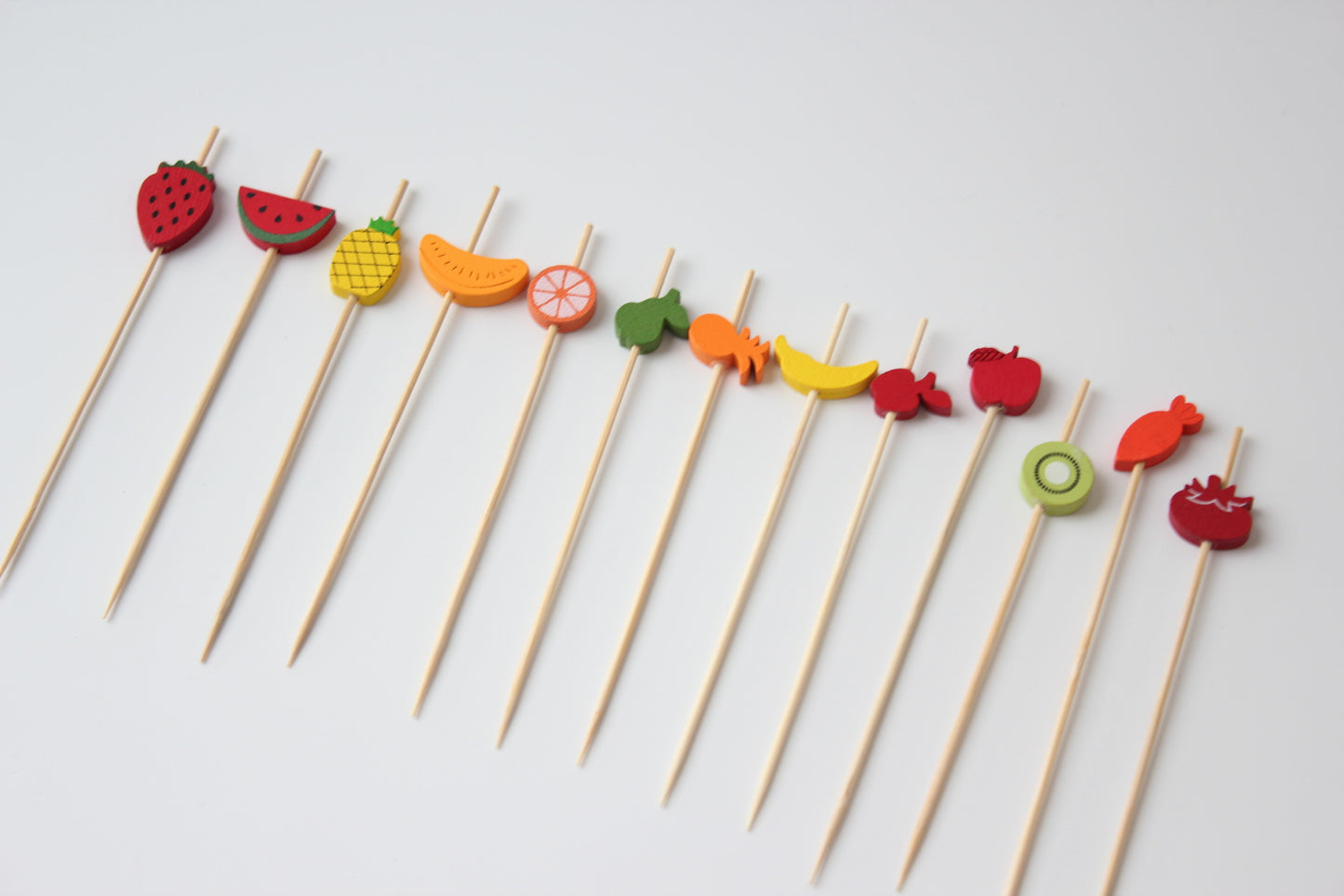 12cm Fruit-Shaped Bamboo Cocktail Picks – Carrot, Apple, Orange, Banana, Kiwi, Strawberry, Pineapple, Watermelon, Lime, Tomato, Mushroom & Mixed Fruits | Pack of 100pcs | Eco-Friendly Food & Appetizer Skewers | Wholesale EXW Prices